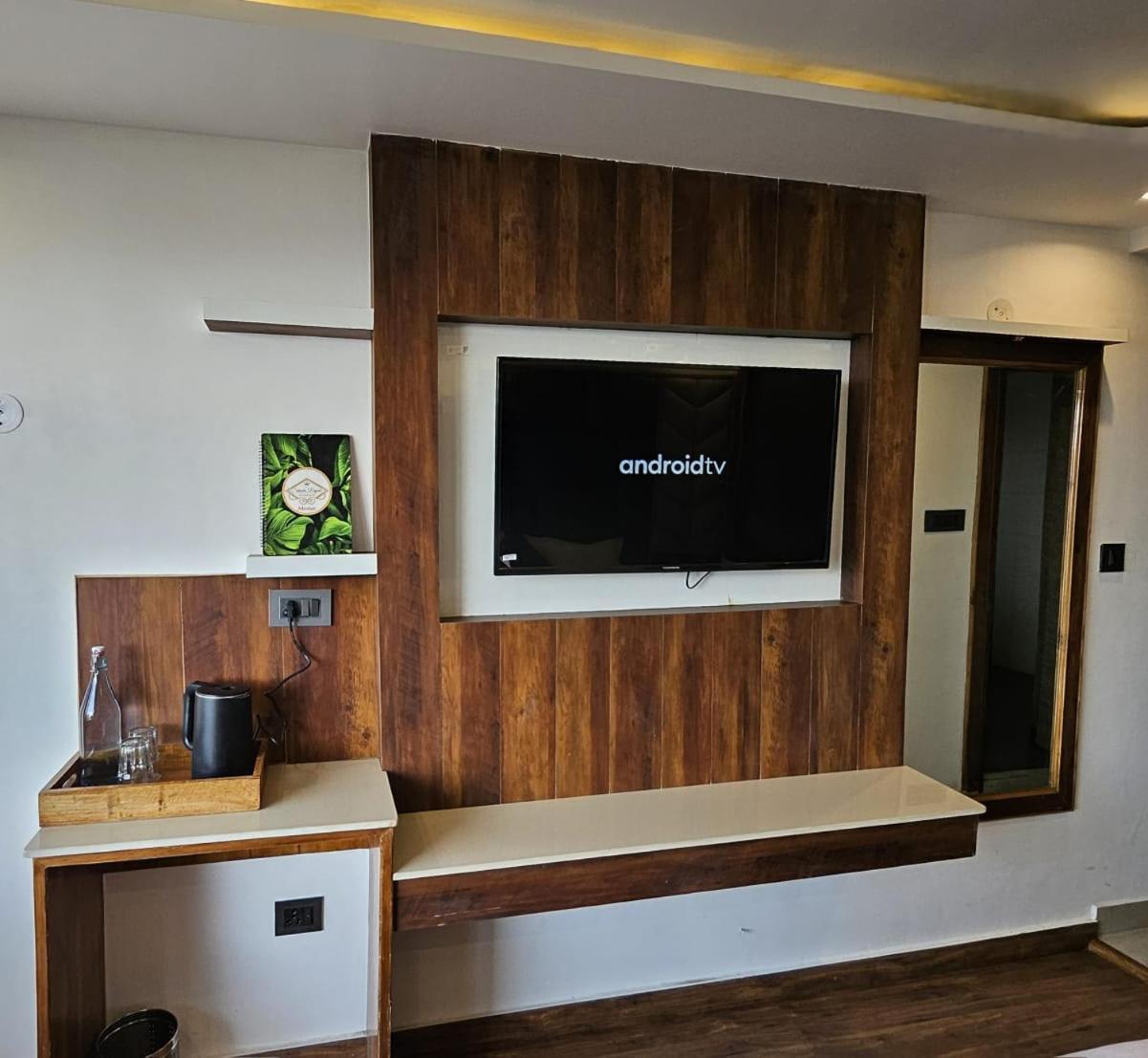 Mountain Zest- Simla Royale Near Mall Road Free Pickup From Railway Station Simla Exterior photo